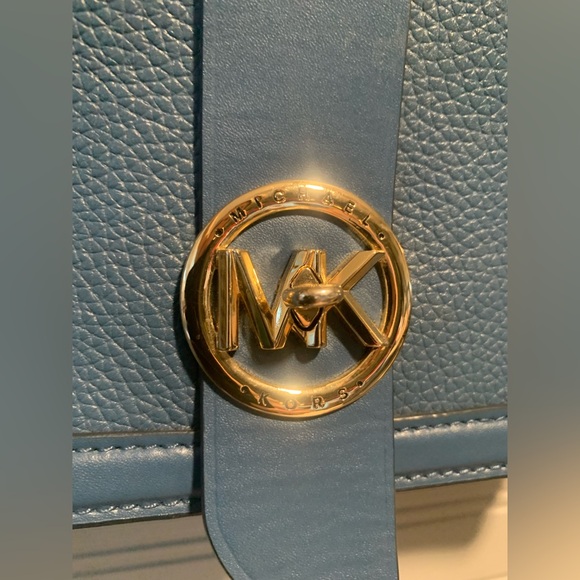 NWT MICHAEL KORS Triple Gusset Chambray Leather Crossbody Bag  dust bag - Picture 6 of 15